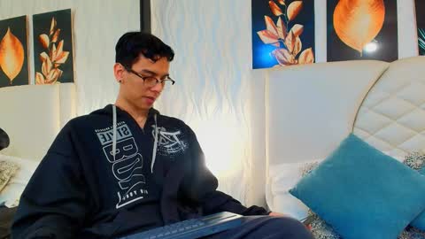 Snapshot of aiden_royce chatting on October 2025 09:15:01 PM aiden_royce online show from October 2025 09:15:01 PM