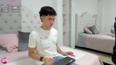 Aiden  online show from January 2025 11:49:02 AM