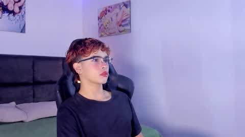 Aiden  online show from September 2025 12:18:02 PM