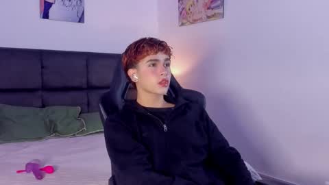 Aiden  online show from September 2025 11:55:02 AM