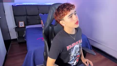 Aiden  online show from November 2025 12:51:01 PM