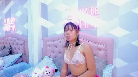Snapshot of aikolee_ chatting on February 2025 03:21:01 AM AikoLee online show from February 2025 03:21:01 AM