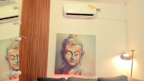 Alisson online show from September 2025 07:49:01 PM