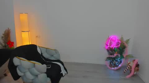 Aileen online show from December 2025 04:23:02 PM