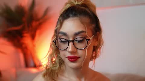  Aileen  online show from March 2026 09:08:01 PM