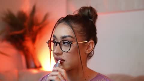  Aileen  online show from March 2026 09:09:02 PM