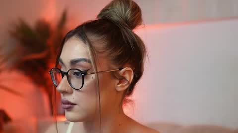  Aileen  online show from April 2026 08:17:02 PM