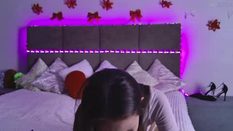 Ailita online show from April 2026 01:41:01 PM