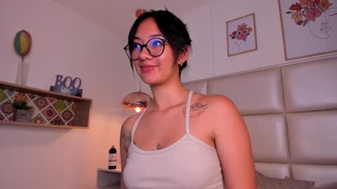 Aily Yozuko online show from January 2025 10:34:01 AM