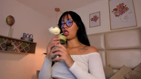 Aily Yozuko online show from February 2025 02:51:02 AM