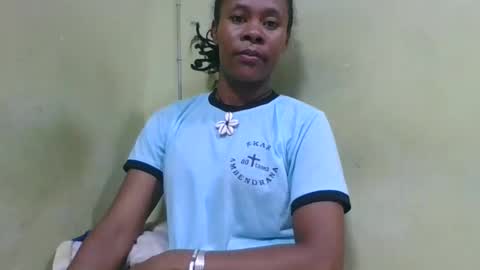 Snapshot of aimee982179 chatting on April 2026 05:14:01 AM aimee982179 online show from April 2026 05:14:01 AM