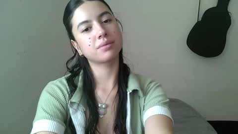 Snapshot of aine_ileana chatting on April 2026 06:12:02 PM J online show from April 2026 06:12:02 PM