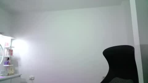 AINE online show from November 2025 12:32:01 AM