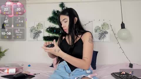 Ainoa  online show from December 2025 11:32:01 PM