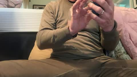 Snapshot of airier chatting on April 2026 01:17:01 PM airier online show from April 2026 01:17:01 PM