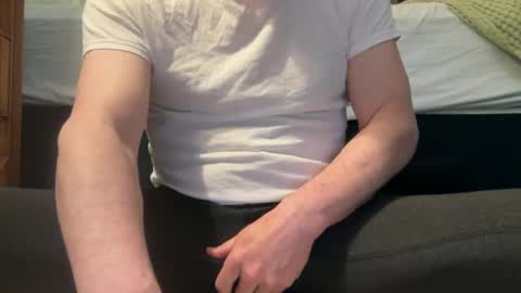 Snapshot of airier chatting on May 2026 12:33:02 PM airier online show from May 2026 12:33:02 PM