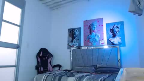 aisha299 online show from September 2025 06:02:01 PM