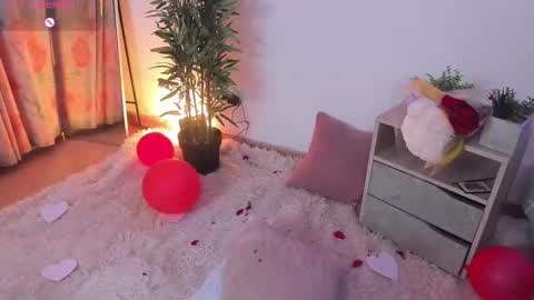 Aisha online show from February 2025 12:00:02 PM