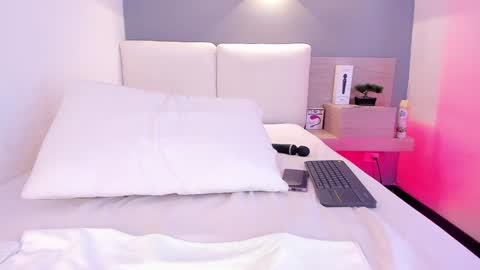 Aisha online show from January 2025 11:08:01 PM