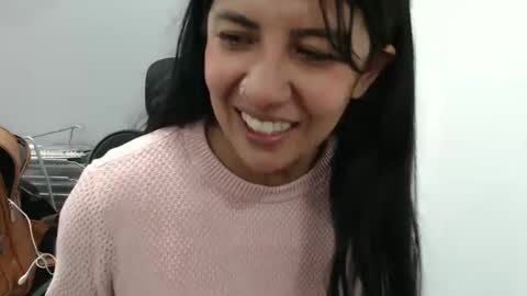 Snapshot of aisha_latina chatting on March 2025 03:56:01 PM Katie online show from March 2025 03:56:01 PM