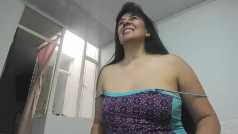 Snapshot of aisha_latina chatting on February 2026 03:32:02 PM Katie online show from February 2026 03:32:02 PM