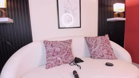 aisha online show from March 2025 09:05:02 PM