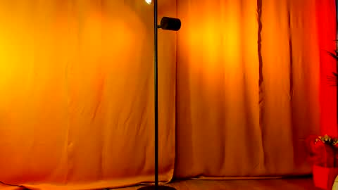 Lora online show from March 2025 11:27:01 PM