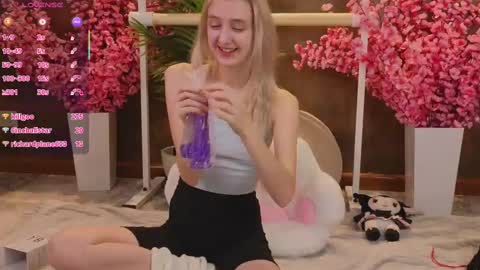 aishiro online show from February 2025 12:45:02 PM