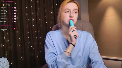 aishiro online show from December 2025 01:28:02 PM