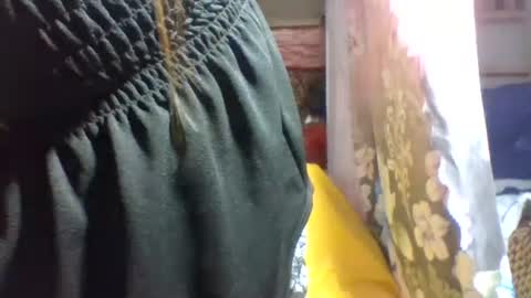 Snapshot of aislahrose chatting on February 2025 03:08:01 PM rosie online show from February 2025 03:08:01 PM