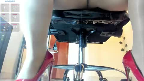 Snapshot of aitana_purple chatting on March 2026 06:12:02 PM Aitana online show from March 2026 06:12:02 PM