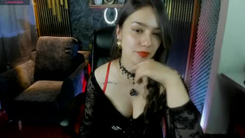 Snapshot of aitanacollins chatting on May 2026 02:06:02 AM Miss Tatiana Independent Chaturbate Model online show from May 2026 02:06:02 AM