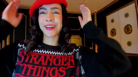 Aitana online show from December 2025 12:12:02 PM