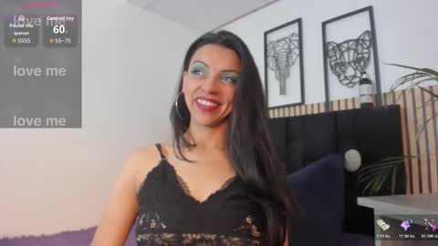 Snapshot of aitanna_garciia chatting on October 2025 12:17:02 PM Aitana Garcia online show from October 2025 12:17:02 PM