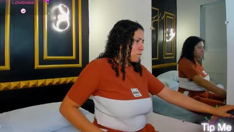 Aixa Burgos online show from November 2025 12:05:02 PM