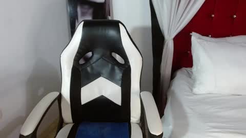 Snapshot of aixiasaenz chatting on March 2025 11:05:02 PM wanda online show from March 2025 11:05:02 PM