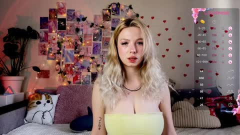 Akari online show from April 2026 06:33:01 AM