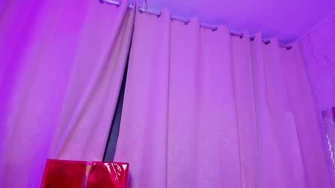 akazaboy online show from December 2025 05:02:01 AM