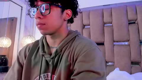 Snapshot of akazaboy chatting on March 2026 05:13:02 AM akazaboy online show from March 2026 05:13:02 AM