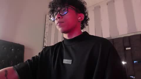 Snapshot of akazaboy chatting on March 2026 05:00:02 AM akazaboy online show from March 2026 05:00:02 AM