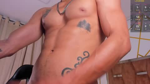 Snapshot of akazaboy chatting on April 2026 06:19:01 AM akazaboy online show from April 2026 06:19:01 AM