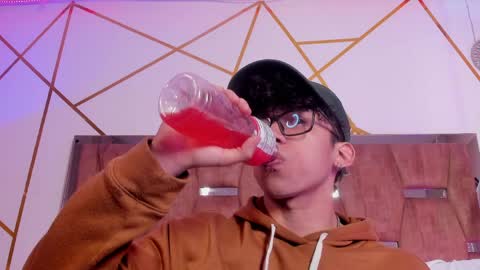 Snapshot of akazaboy chatting on April 2026 04:51:01 AM akazaboy online show from April 2026 04:51:01 AM