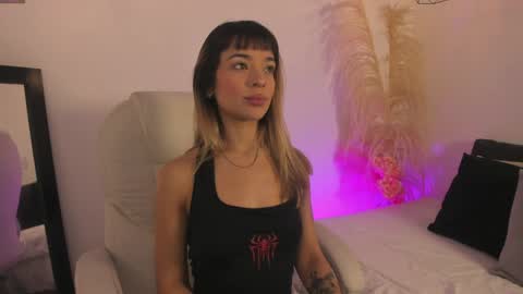 Snapshot of akemi__ chatting on April 2026 01:01:01 PM Abby Angel online show from April 2026 01:01:01 PM
