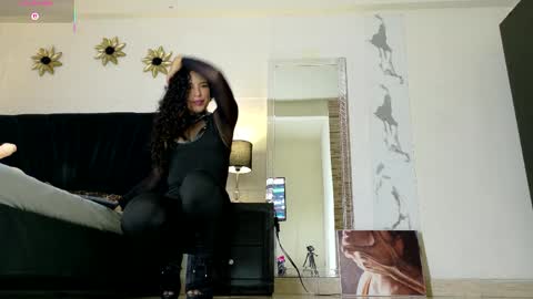 Snapshot of akemirosse chatting on April 2026 08:06:02 PM Akemi online show from April 2026 08:06:02 PM