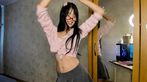 Snapshot of akiba_cute chatting on May 2026 09:05:02 AM akiba_cute online show from May 2026 09:05:02 AM
