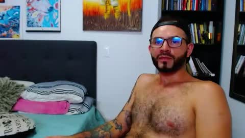 akiles online show from January 2025 02:01:01 AM