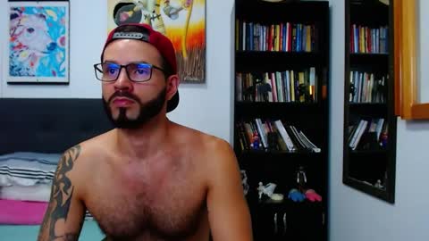 akiles online show from January 2025 01:44:01 AM