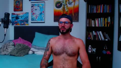 akiles online show from February 2025 09:14:02 PM