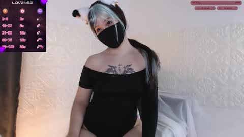 Snapshot of akira_amy chatting on October 2025 11:22:01 AM Amilia online show from October 2025 11:22:01 AM