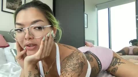 Snapshot of akirazayy chatting on March 2026 05:02:02 AM Akira Zay online show from March 2026 05:02:02 AM